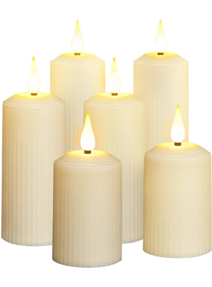 bougies blanches alignées