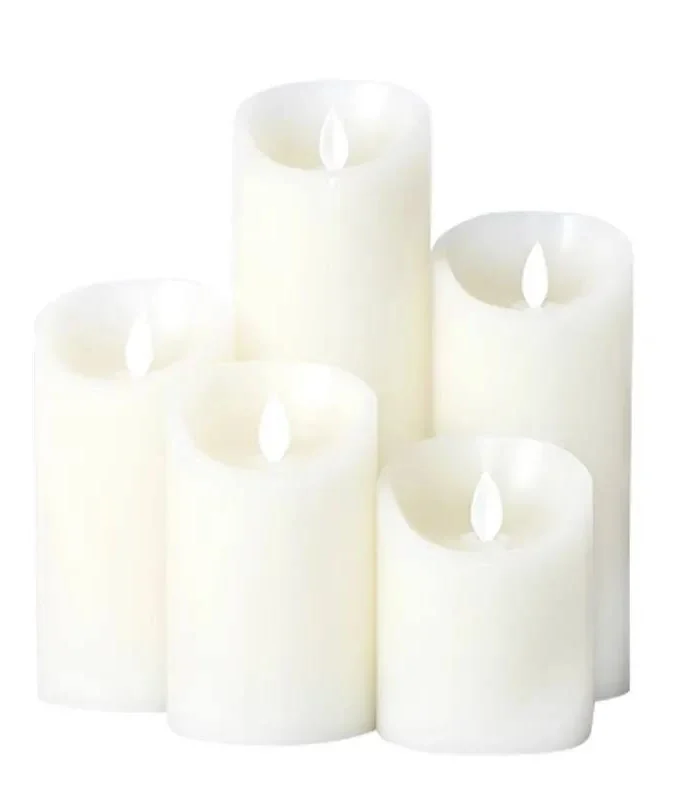 bougies blanches pyramidales