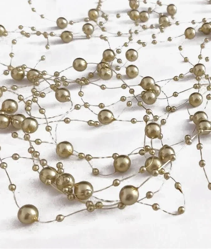 perles dorées décoratives